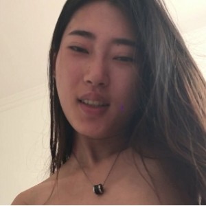 以下是几个可能的商品1.性感女友被窝舔JB，玩弄骚叫2v260m百度云2.极致奇妙！性感女友被窝舔JB，玩弄骚叫2v260m百度云3.火爆有趣！性感女友被窝舔J