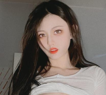 粉嫩身材：LUCKYYCXYHLXY精选妹子烧包，推高颜值！