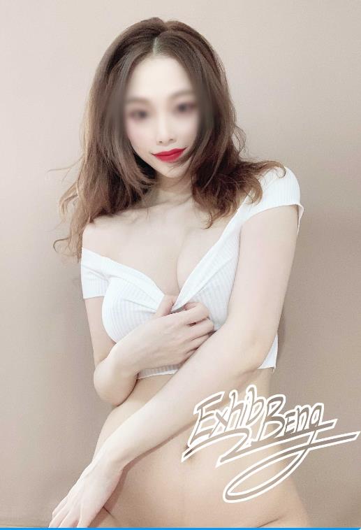 阿崩经典有尺度作品:推特上的人气网红