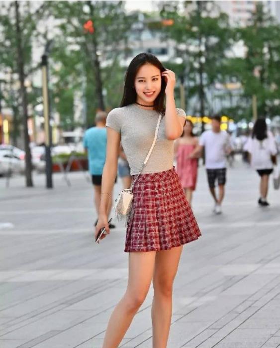 精选：美少女大长腿腿腿会发光直播合集