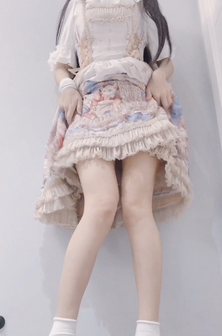 cuteli放火者的良心之旅：福利姬cuteli的精彩瞬间，美艳动人的女神，欲望无可抗拒。