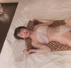 邻家清纯小姐姐的Onlyfans网红资源：身材、颜值、按摩手法与满油保养