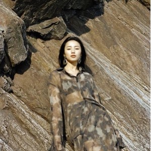 《2021年12月24日：寂静之海.第一季（韩国）4K中字H265》——宋智安导演的太空冒险之旅