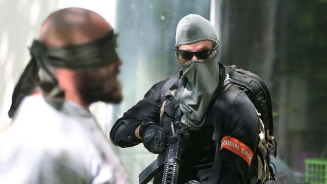 《美国围攻：英雄的故事》