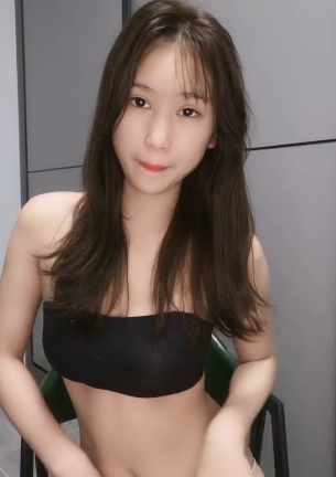 百度盘上的小美女，爱笑的她，把温暖的心情传递给你！