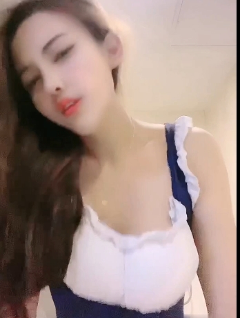 网友的关注和好评。快手主播小岚岚作品小合集，让人仿佛走进了一个充满惊喜和欢乐的世界。