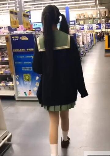 B站曝光！浆果儿事件完整视频揭秘