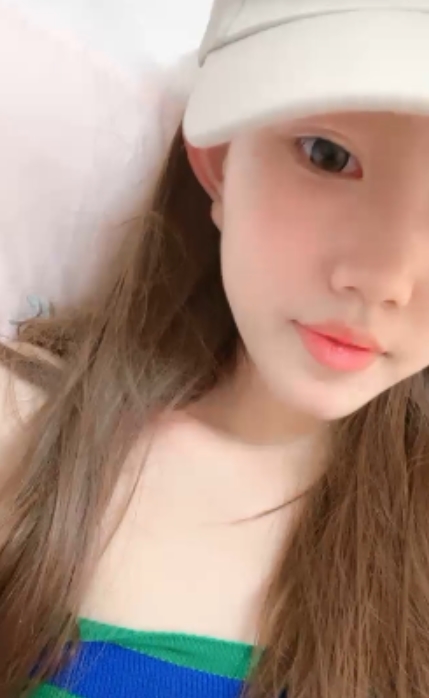 清纯可爱乔乔妹妹黑框眼镜双马尾视频24v18.4g,收藏热度飙升