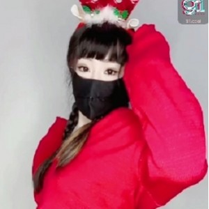闪耀圣诞，91淑仪5V440m视频展现魅力