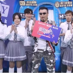 《你好同学1-9合集》18R级实境给力游戏，帅哥靓女惊险比赛密室束缚