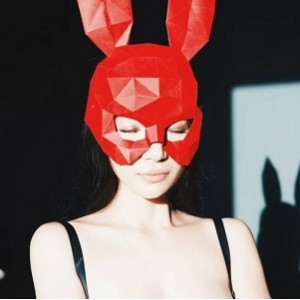 奔放户外展示！知名摄影师aaartanisss作品，大罩杯嫩模，10V四人游，150M，百度盘链接永久有效