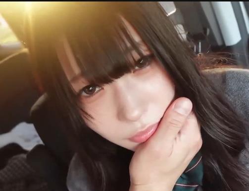 清纯学生美眉FC2首次摄影高三学妹用嘴车里口B正脸视频震撼上线