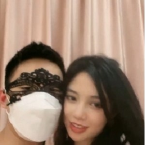 欲求不满的妹纸，1V+1.04GB资源百度盘分享