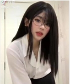 顶级反差婊抖音皮皮虾网红小羊商品时尚网红风格小羊抖音皮皮虾衬衫