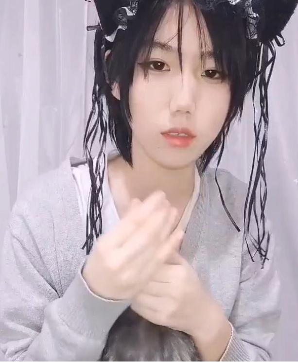 狐狸尾巴高跟鞋-露脸设计