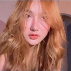 精选女神男友C神魂颠倒OnlyFans视频2V1.4G10分钟无鼻环