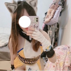 虾酱小合集二部：烧气COS写真，展示绝美脸蛋和完美身材，吸引粉丝的格子群和永劫胡桃