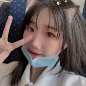 可爱妹子家三人游