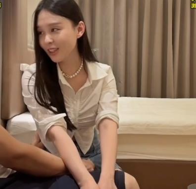 探秘之旅：大熊哥酒店，馒头甜蜜1V209M，美艳无比的颜值