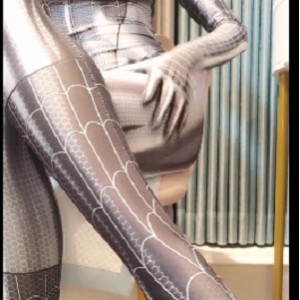 完美身材COS《蜘蛛侠》角色：完具娜美的2G网络作品