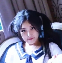 紗裏奈服装誘惑，露臉露點可愛美少女，大罩杯百度盘