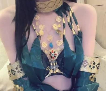 《安安老师糖心精选尤物御姐女神Cos迦南视频:橘红色长发、语音挑逗、男演员无法抗拒的魅力》