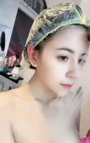 快手女神于欣柔：瓜子脸仙气巨R颜控必看！