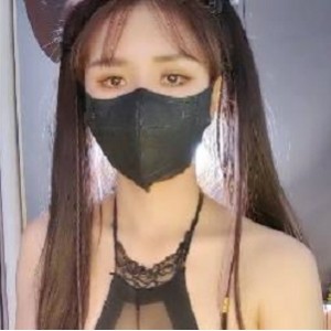 探索网红身材女神{{网红名字}}的性感漂亮与独特唱功