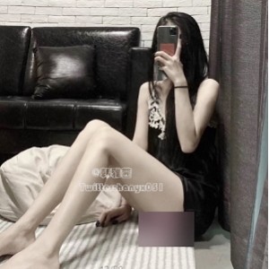 韩雅茜推特大长腿博主的性感漂亮：视频照片，老司机眼光毒辣，1G身材曼妙时尚搭配