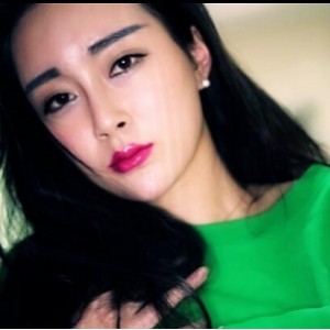 《108TV娱乐大师：网红{{网红名字}}带你走进{{关键词20}}的世界》