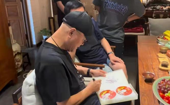 《范伟精彩演绎!4K.WEB-DL.H265悬疑喜剧,反转爆笑不断!》