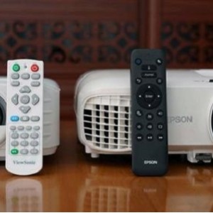 《活死人之夜1962+1990双版本合集帖：20世纪最具恐怖氛围的丧尸三部曲》