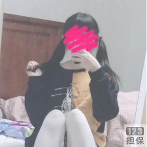 喵喵40部短视频：室外直播、室内自拍、JK裙、白衬衫、女仆COS、小黑喵、小粉短裙、写真图、视频、肉肉、小马尾辫