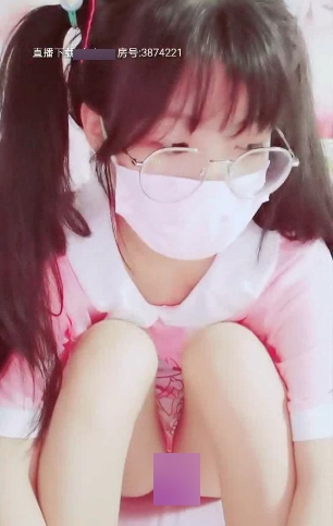 虎牙新晋超人气小清新萌妹桃小沫沫酱:反差婊绅士的满足,最新完整合集116V-18.2G,让你欲罢不能!