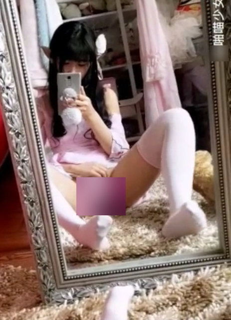 最新Venus-深受宅男喜爱的微博红人小女神-啪喵少女露脸