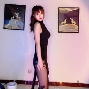 悠宝儿又出歌了,这次是泳装定制热舞,社保专辑。