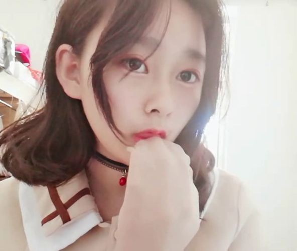 美少女们模仿关晓彤合集,这年头“关晓彤”真是不怎么好当。