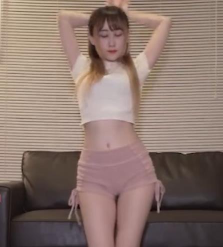 最新火爆虎牙某推等各大平台绝对独家绝版超值合集【合集】(海内外BJ有尺度果舞)绝版资源合集【20GB】