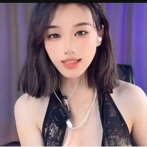 满级女神lockheadgirld，颜值炸裂车灯粉笑容，好看身材气质S说话方式，21V3.3G视频下载观看