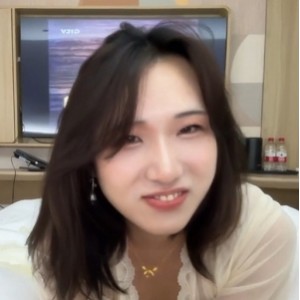 TS主播邢曦月付费福利合集：大罩杯眼睛妹航空大学厕拍等视频，总大小16.5GB