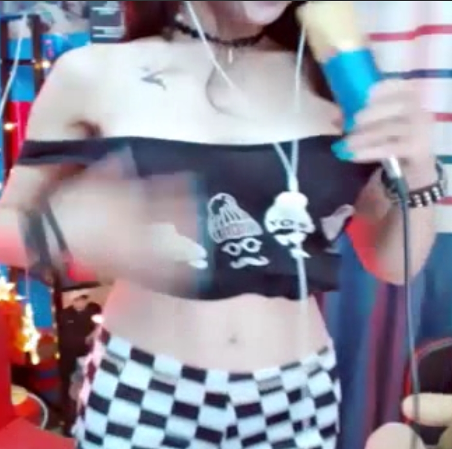 恋夜妮子：30分钟7.7G视频收藏狂潮，百度搜索量达115次