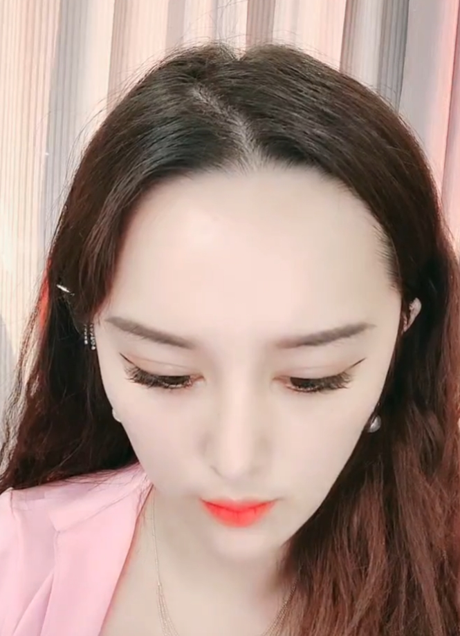 笑笑合集：34段视频25分钟，收藏百度热度飙升