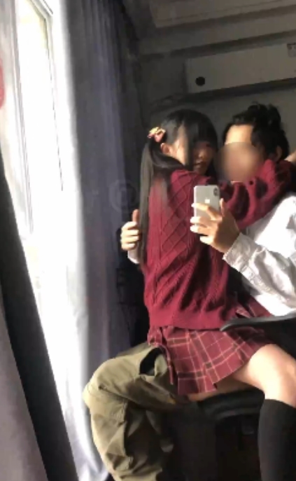 0571大神创作《山楂树妹子》三部曲合集，清晰度高，小妹子可爱观感好