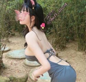 小粉酱贝贝：拜金反差婊在广深，54个视频总大小2G，颜值身材在线