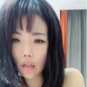 虐C双人游戏：暴力深处，妹子电钻钻逼玩弄，1v+1.35G视频，百度盘秒传链接