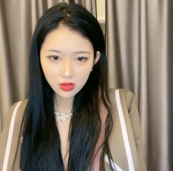 超美颜值女神徐艺诺古灵精怪性感热舞道具进入视频