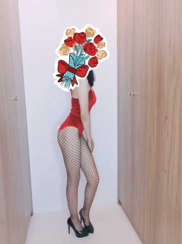 虎牙新晋人气女神Ameskiss浮力姬视频合集，清纯宅男粉的初恋体验
