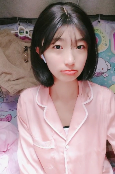 清澈动听的19岁学妹呜崽酱，92v49.9g视频收藏百度ED2K