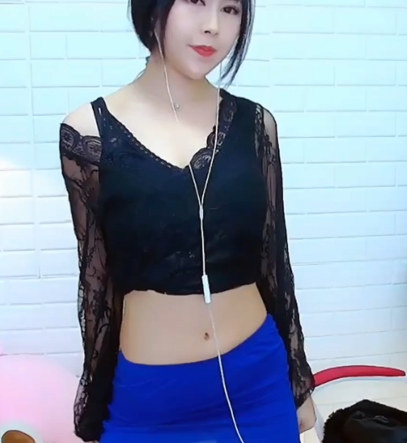 享受小洋芋(黎小胖)带来的热舞风暴,共同感受她的魅力和才华!(78v11.3G)