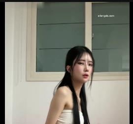 韩国反差女神尹公主F~S自娱自乐潮P自拍大神，双眼皮深邃惊艳无比